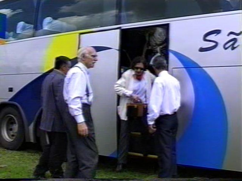 Foto - Visita da Academia Paulista de Letras em Botucatu em 2001