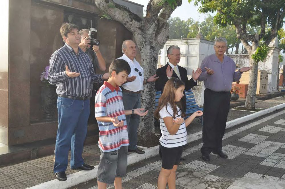 Foto - Homenagem ao Capitão José Gomes Pinheiro pelo Prefeito João Cury Neto em 14/04/2011
