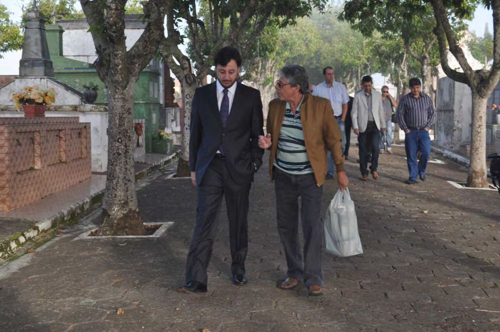 Foto - Homenagem ao Capitão José Gomes Pinheiro pelo Prefeito João Cury Neto em 14/04/2011