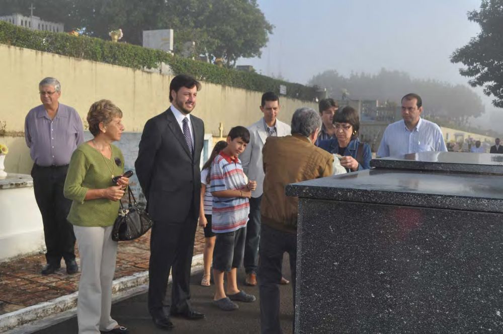 Foto - Homenagem ao Capitão José Gomes Pinheiro pelo Prefeito João Cury Neto em 14/04/2011