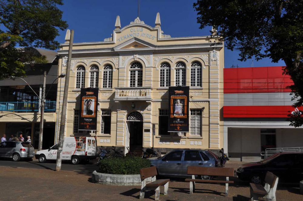 Foto - Inauguração da Estátua de Anesia Pinheiro Machado em Itapetininga em 16/07/2011