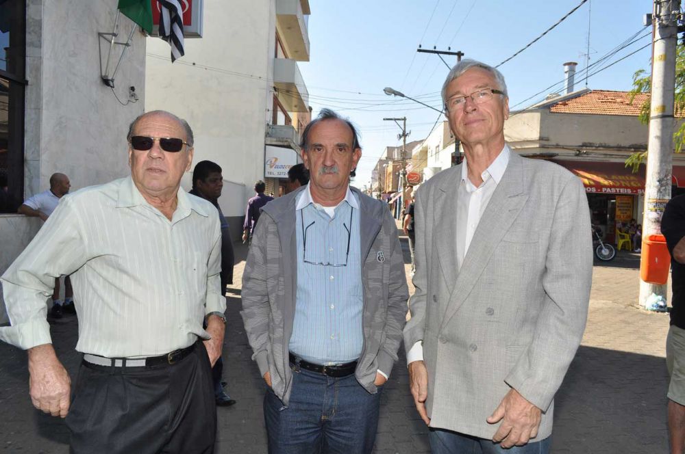 Foto - Inauguração da Estátua de Anesia Pinheiro Machado em Itapetininga em 16/07/2011